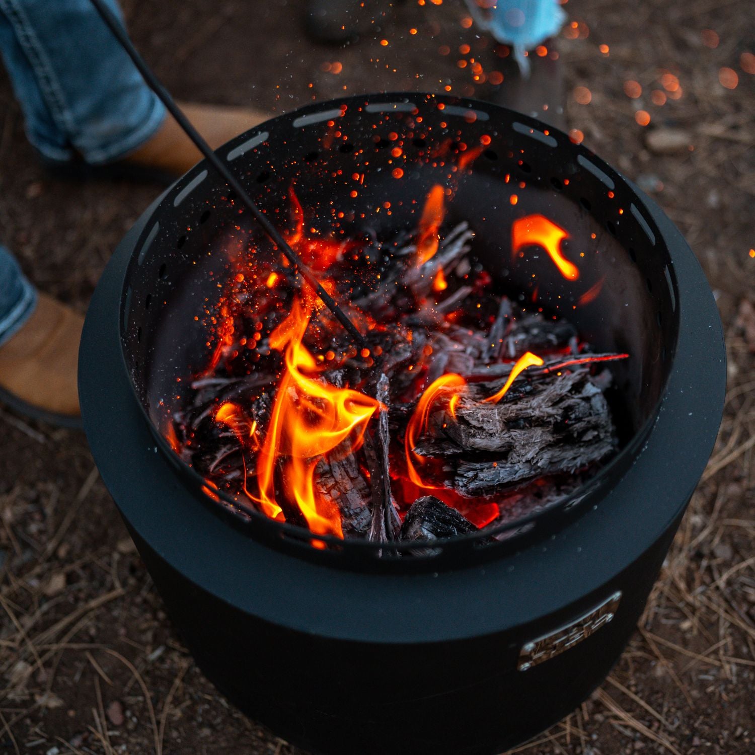 GOLDEN BREATH™ - 18" Outdoor Smokeless Fire Pit