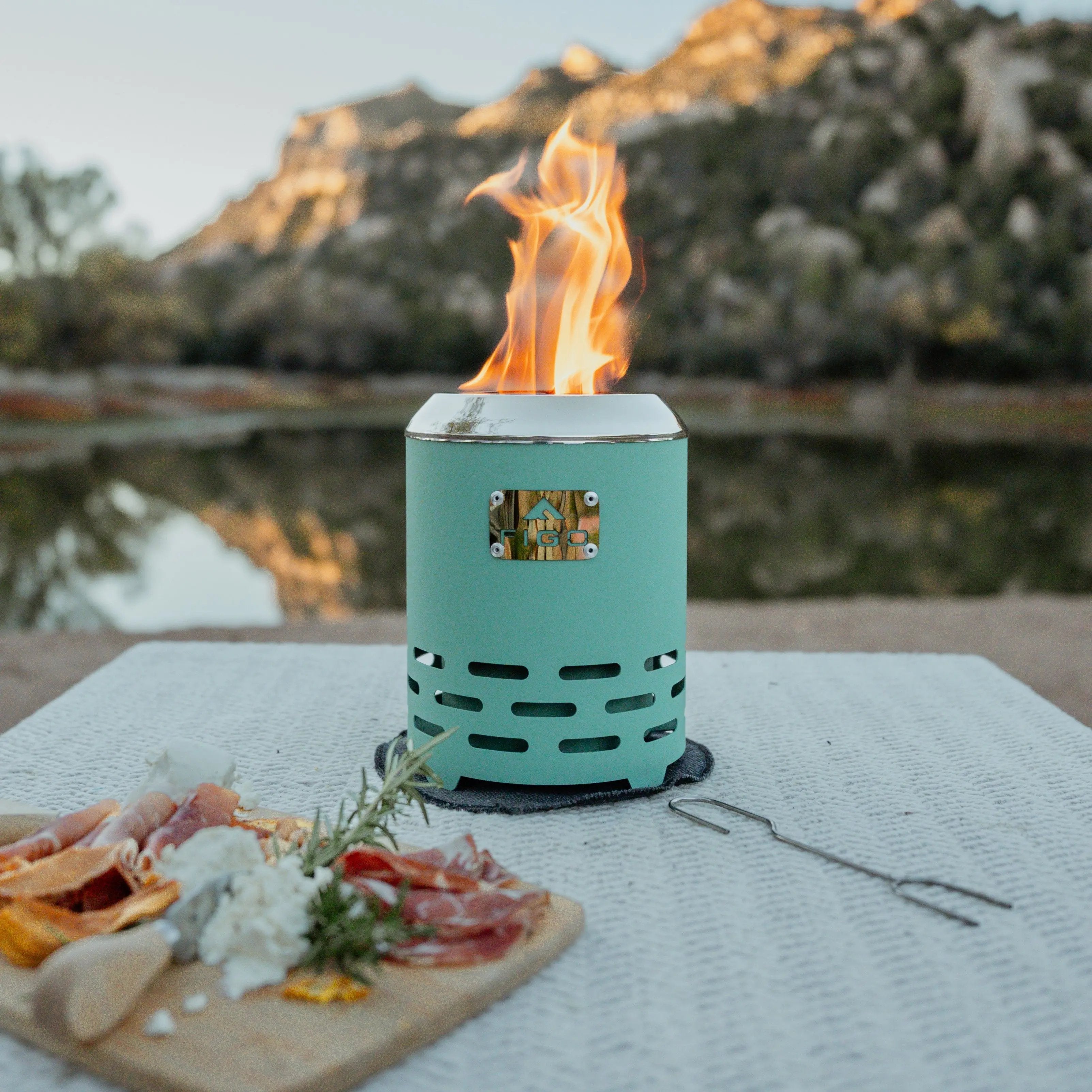 VESTA® XL - 9” Cast Iron Smokeless Tabletop Fire Pit FIGO Home