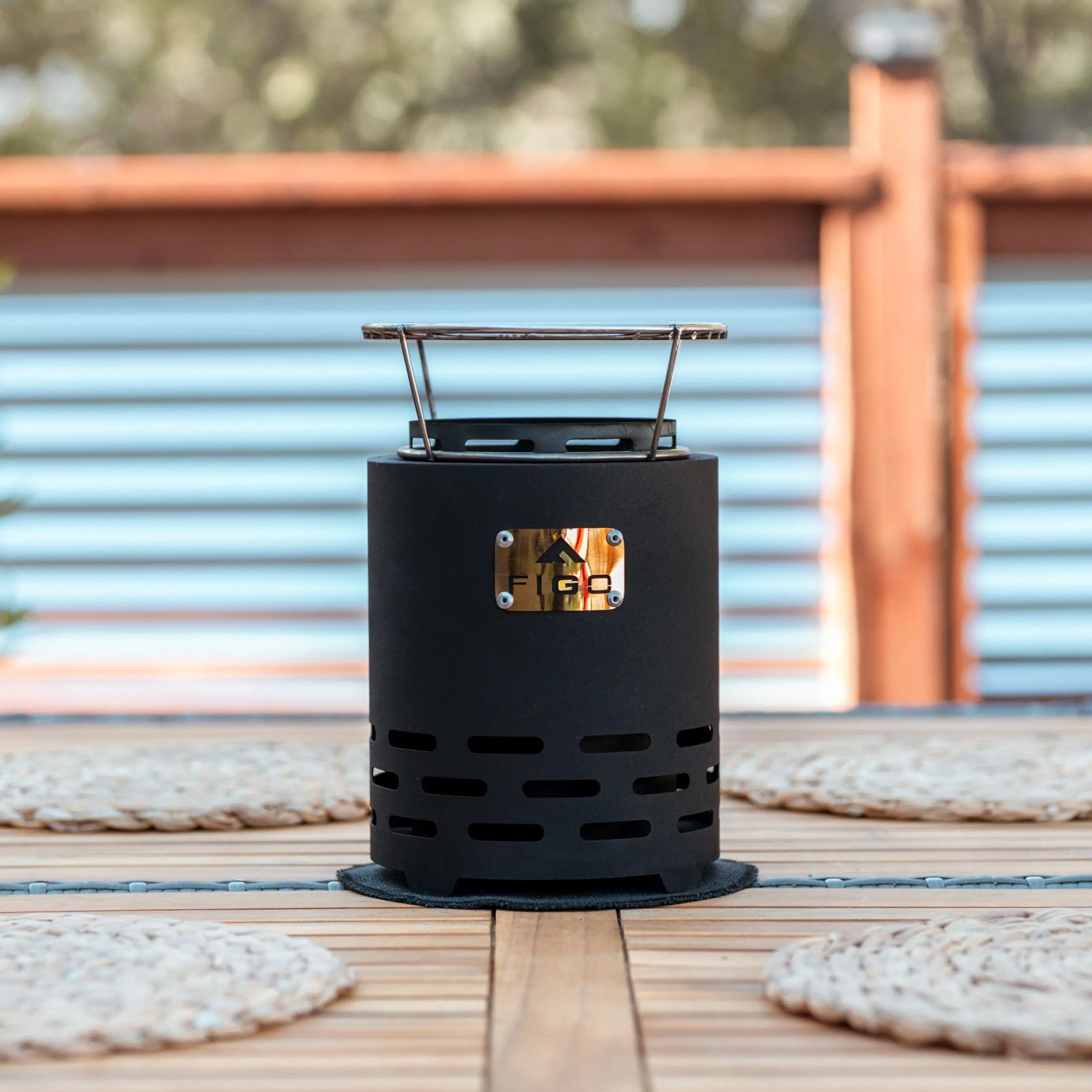 VESTA® XL - 9” Cast Iron Smokeless Tabletop Fire Pit FIGO Home