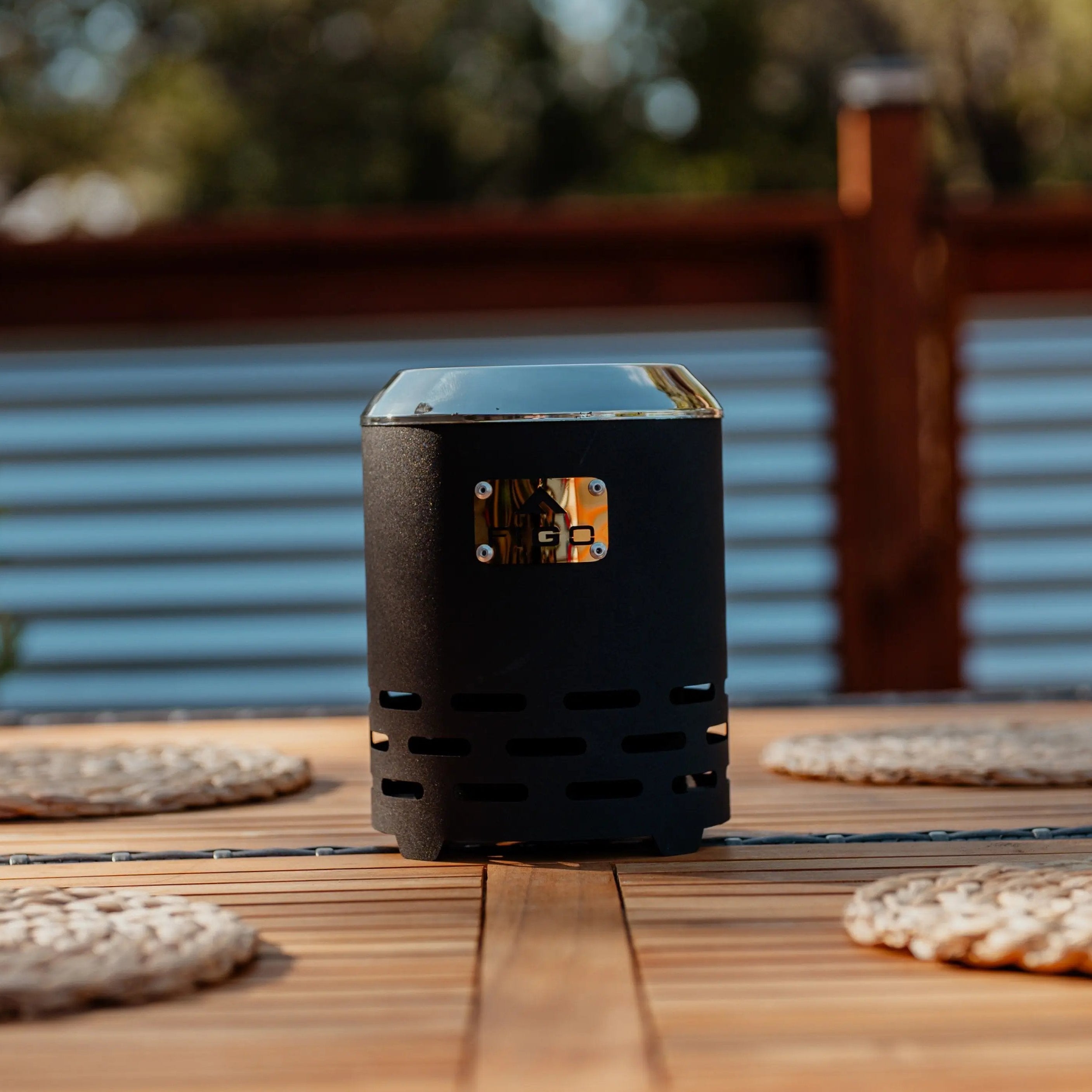 VESTA® XL - 9” Cast Iron Smokeless Tabletop Fire Pit FIGO Home